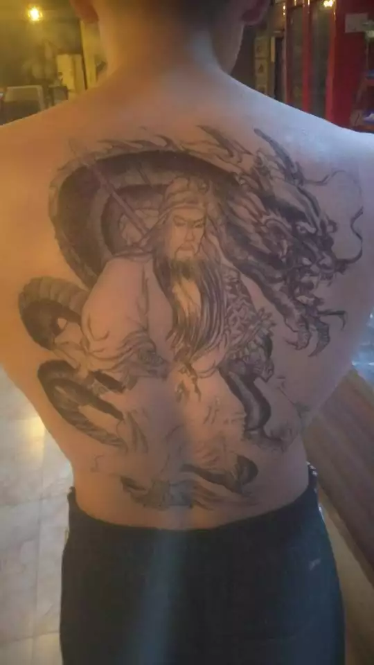 4、为什么纹身不能纹关公，而且特别是睁眼的不能纹