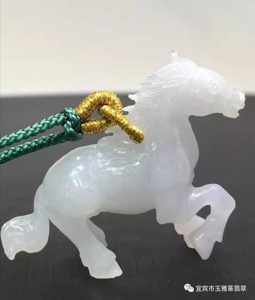 2、属马女佩戴黄金首饰好吗？