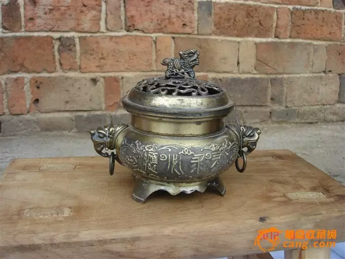 4、香炉里放哪五种粮食？