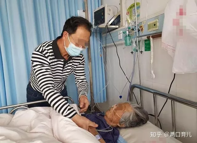 3、家里有人过世做为后辈应该注意些什么礼节?