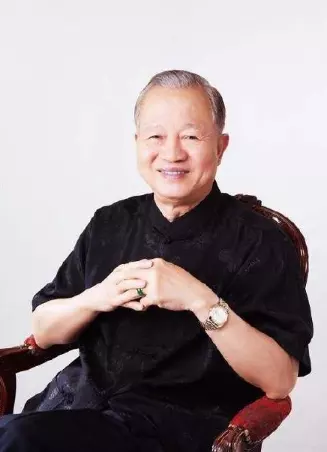 3、曾仕强在大道易行中占卜人类年是否能过关？感觉解卦的时候有问题吧，他怎么让陈琪婷出来解上九啊？