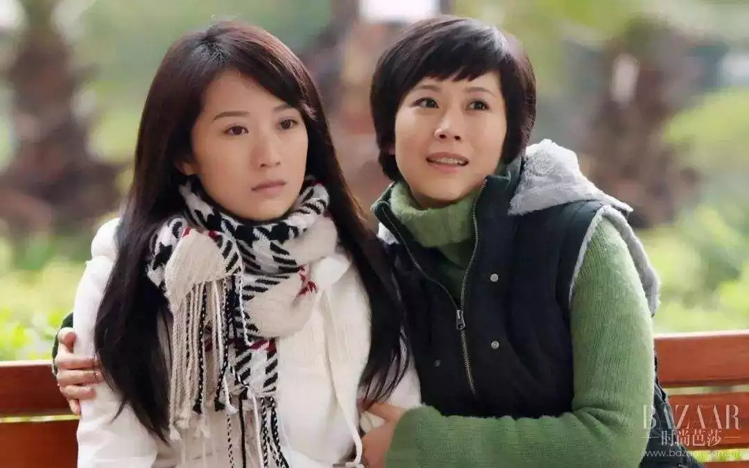 4、离婚后前妻主动联系前夫还在一块睡 什么意思?