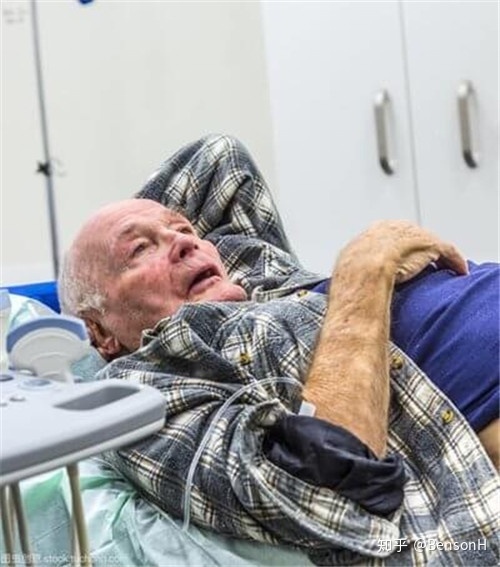 1、老人临终前大概会有什么样的症状