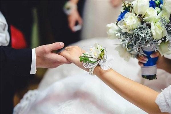 2、梦到结婚就会生病死亡是真的吗 有什么预兆