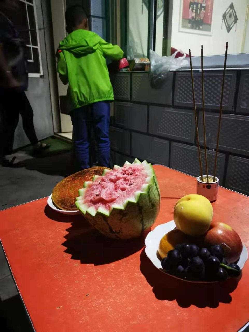 2、初一十五芒果,香瓜可以上供吗