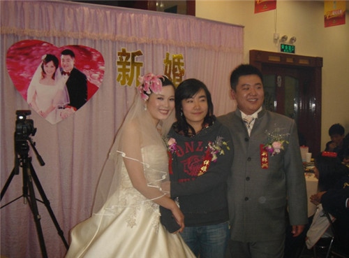 2、前几天给别人当伴娘，有人说当了伴娘会折损自己的姻缘，因为我年龄大还单着，所以不知道是否有这种说法？