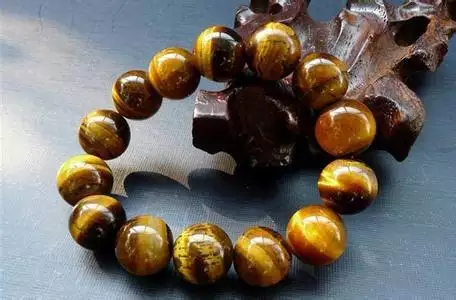 4、虎眼石适合什么生肖带