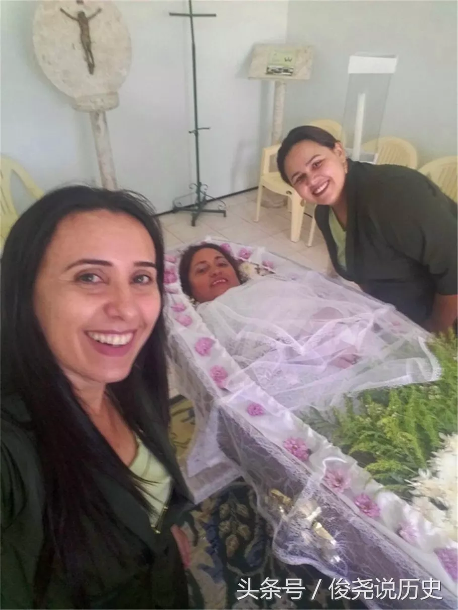 3、多伦多遇难者出殡现场都有谁出席？