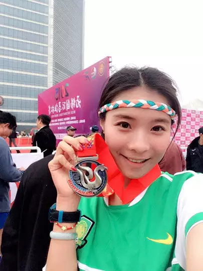 3、马云儿子跟女儿基因强大到让人羡慕,网友们为何这样说?