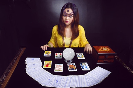 2、塔罗牌免费测试占卜