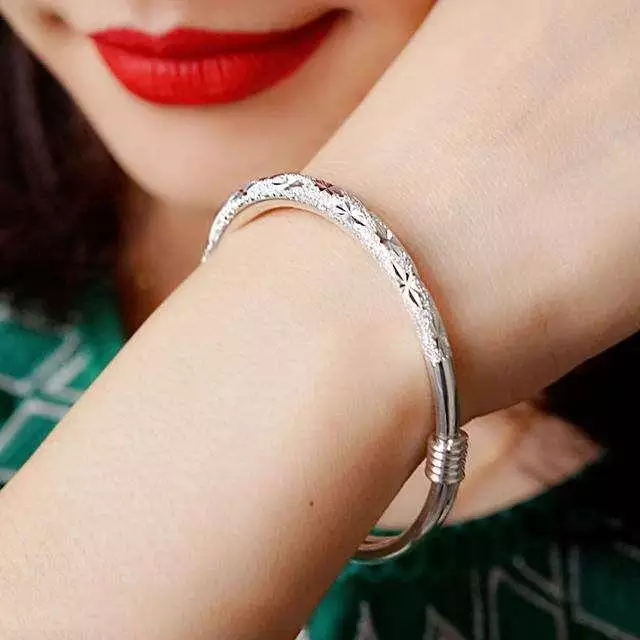 4、戴银手镯的好处和禁忌