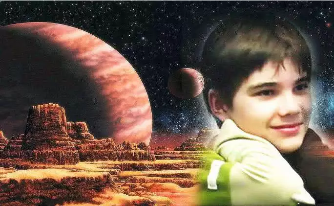 3、很想看看自己的前世,唤起前世的记忆找前世的人,我看到有右手食指按眉心,有人试过吗?