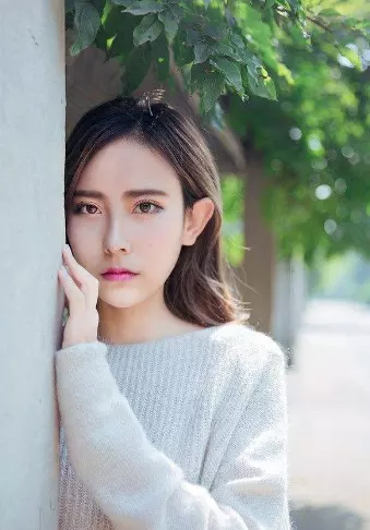 4、长得看起来显小的女生好不好