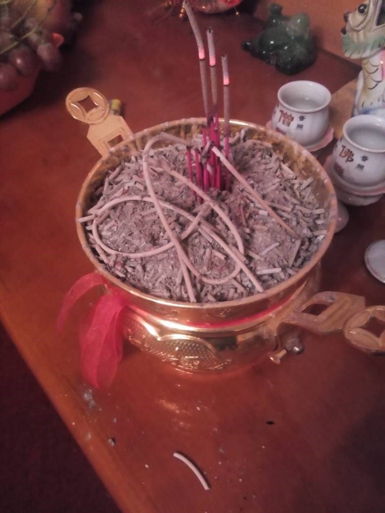 2、三根香烧香图解