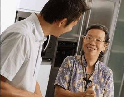 2、女人嫁给妈宝男之后，生活会苦成什么样？