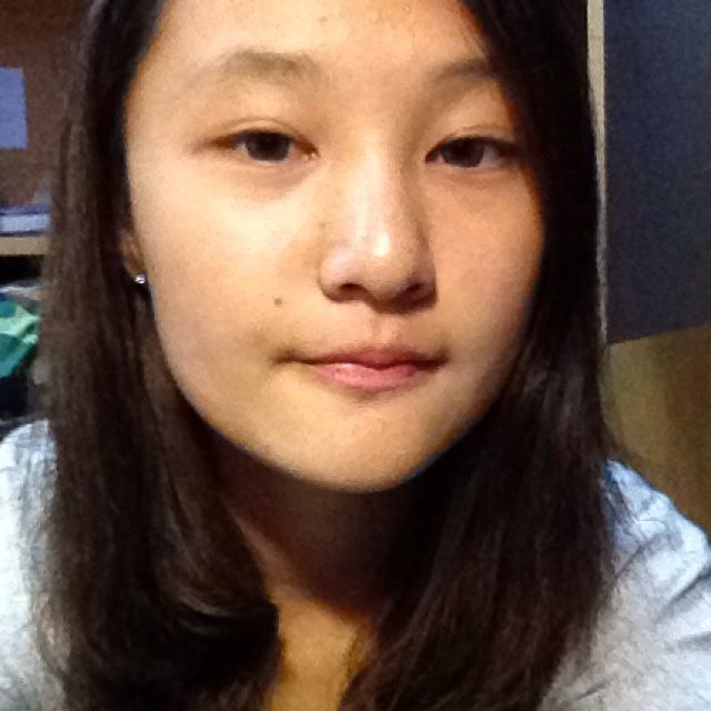 2、杨丽萍活成“老爷”，吃喝拉撒全靠男助理伺候，她为什么会变成这样？