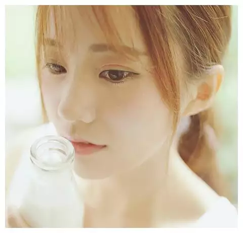 3、想要判断巨蟹座女生是不是喜欢你，应该如何去做才能看出来？