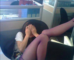 2、刚结婚不到一年老婆什么事都不想做就知道玩我该怎么办？