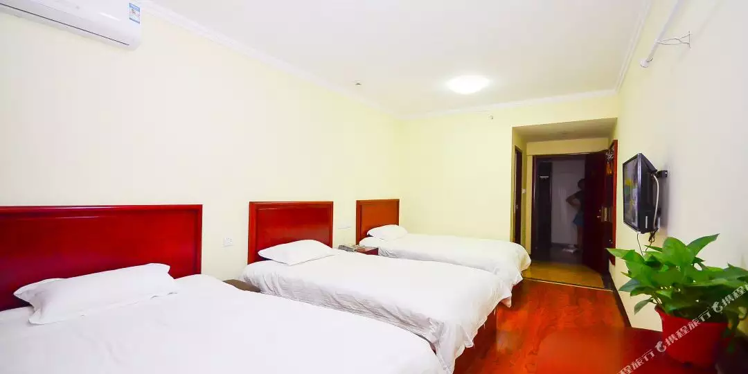 4、怎样查找指定地点周边的酒店宾馆信息